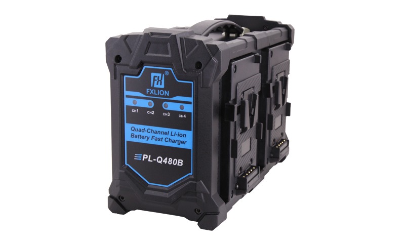 4 CH Fast Charger - 16.8V / 4A V-Mount